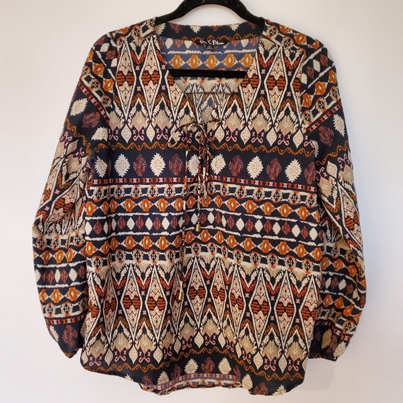 time to bloom Tops - 3for$25 Time to Bloom pattern print shirt